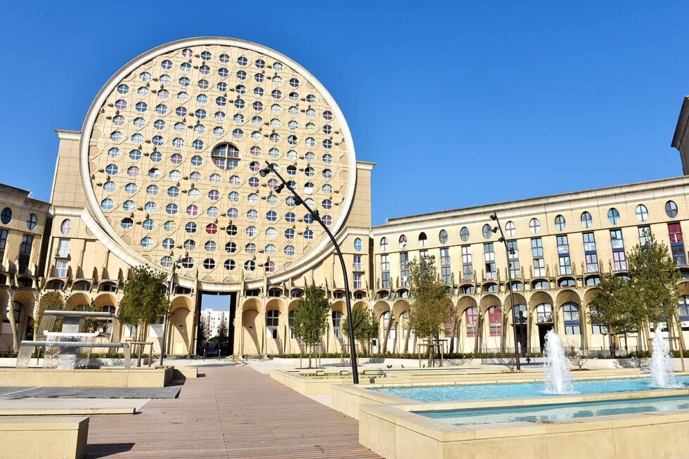Arenes-Picasso-Noisy-Le-Grand_1